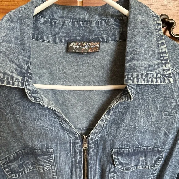 Blue Washed Denim Button-Up Shirt with Floral Logo Tag - Picture 3 of 7